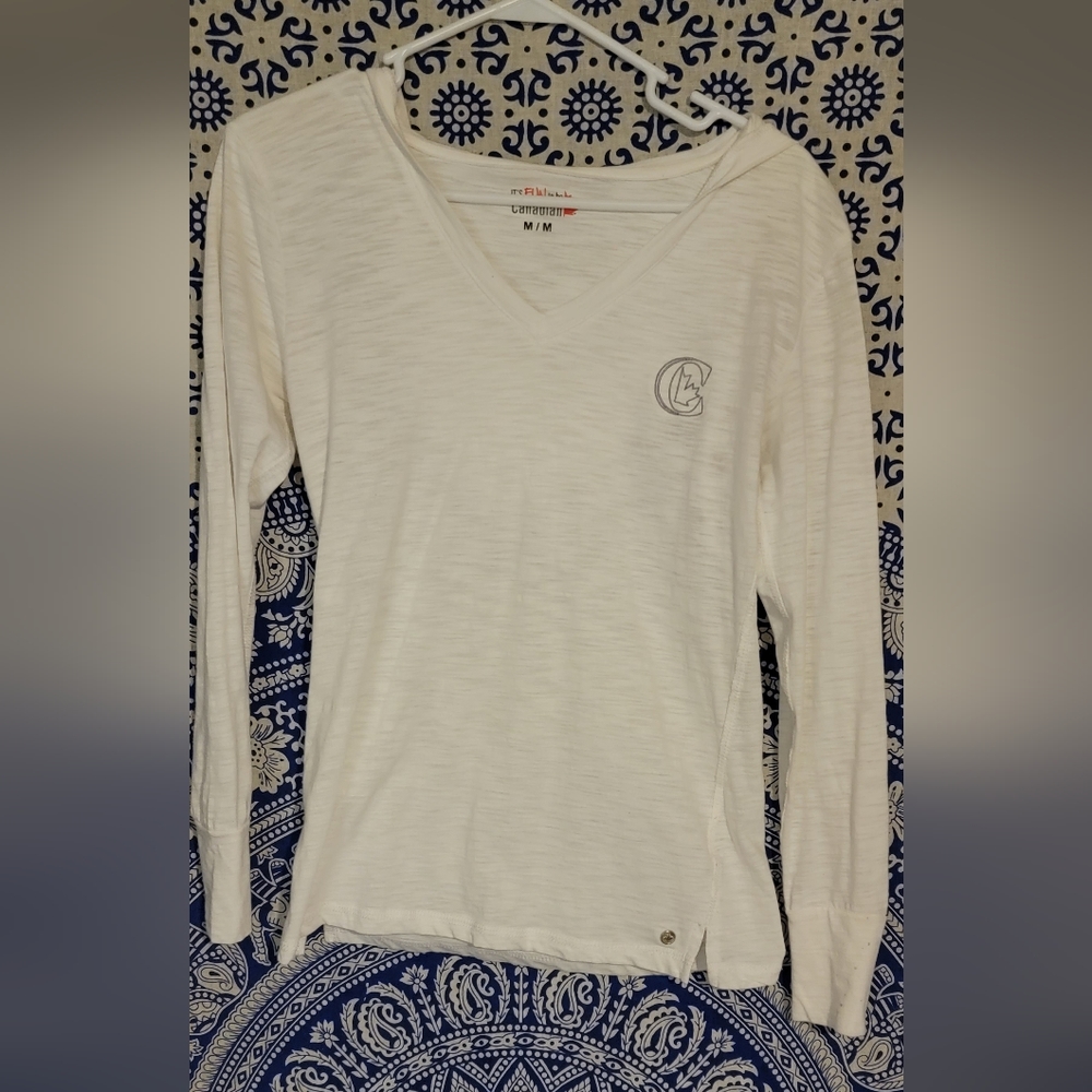 Lightweight v-neck with hood